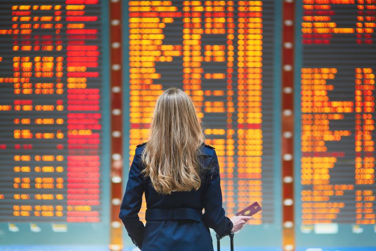 Zbor avion doar cu bagaj de mana