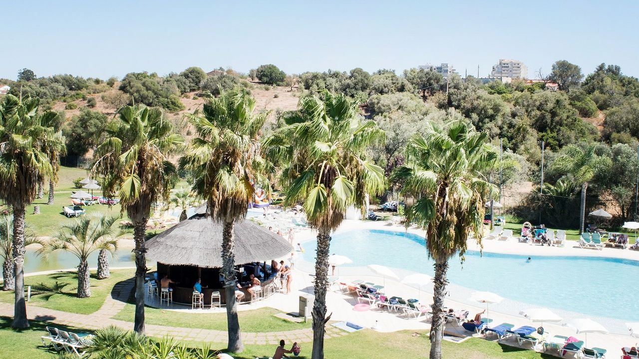 yellow-alvor-garden-hotel-gallerydsc_7302