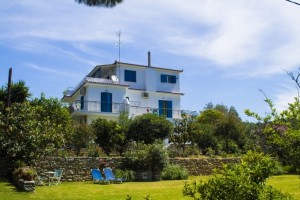 Gradina Vila Alexis
